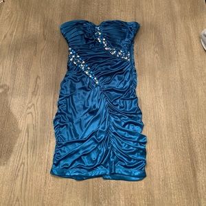 Women’s Strapless Dress